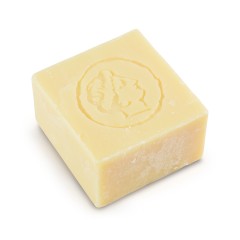 Pure olive oil soap chamomile fragrance 150g LESVOS GOLD seen from above