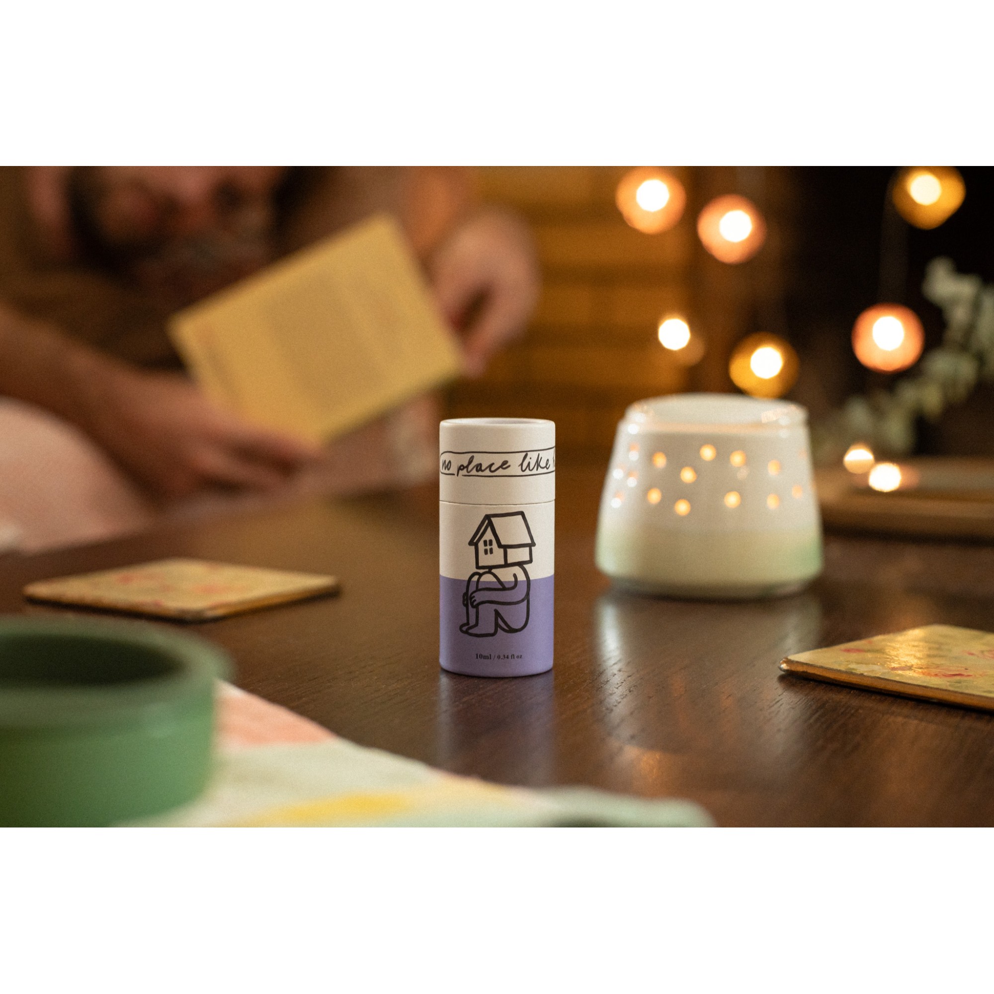 Interior fragrance with essential oils "No place like home" 10ml HELLEO in a living room