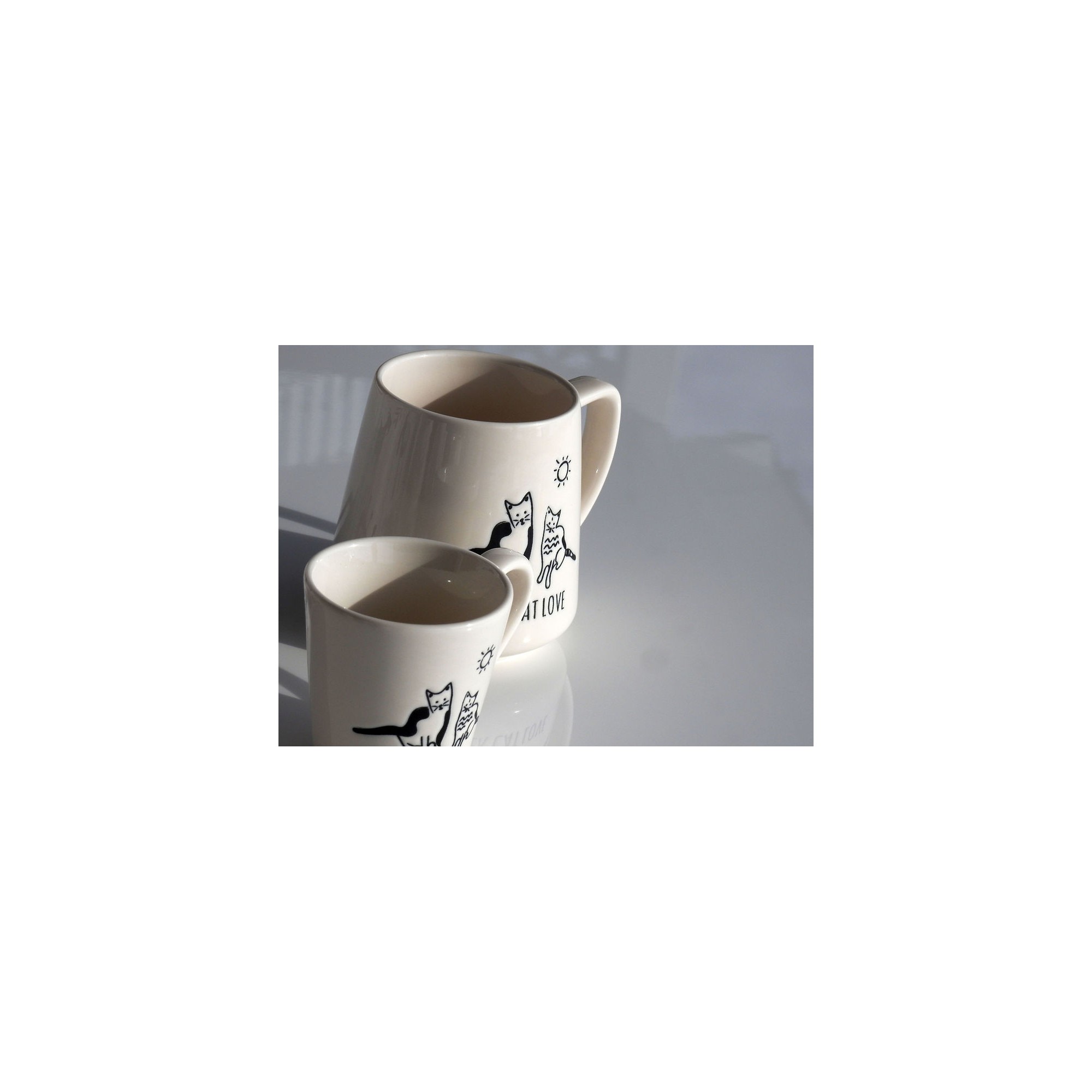 Ceramic espresso cup Greek Cat Love AHGB, corner view