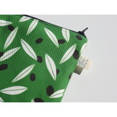 Pochette XL avec Intérieur Imperméable Modern Olive AHGB, vu de haut détails