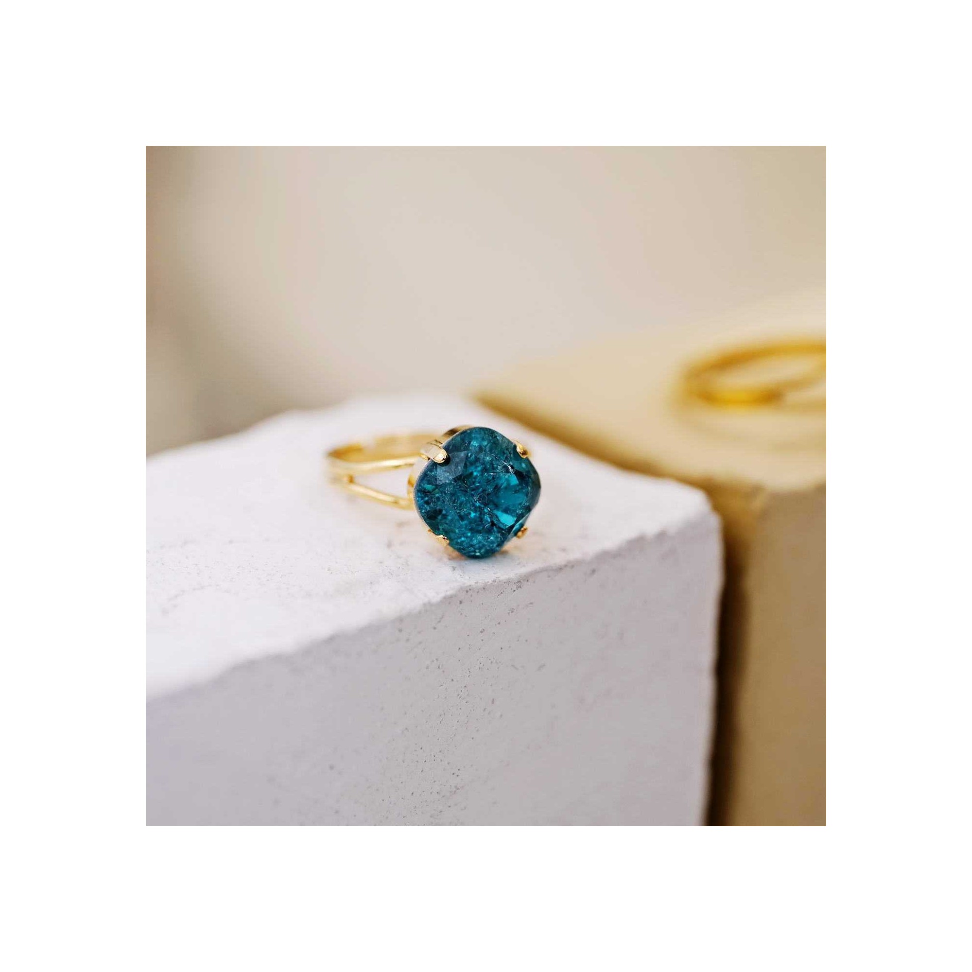 Bague Paxos POUPADOU, vu d'angle