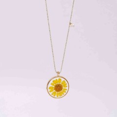 Dried Blossom necklace POUPADOU, front view