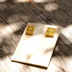 Boucles d'oreilles Maiandros Poupadou, photo ambiance