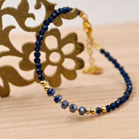 Βραχιόλι Aitheria POUPADOU, υπό γωνία