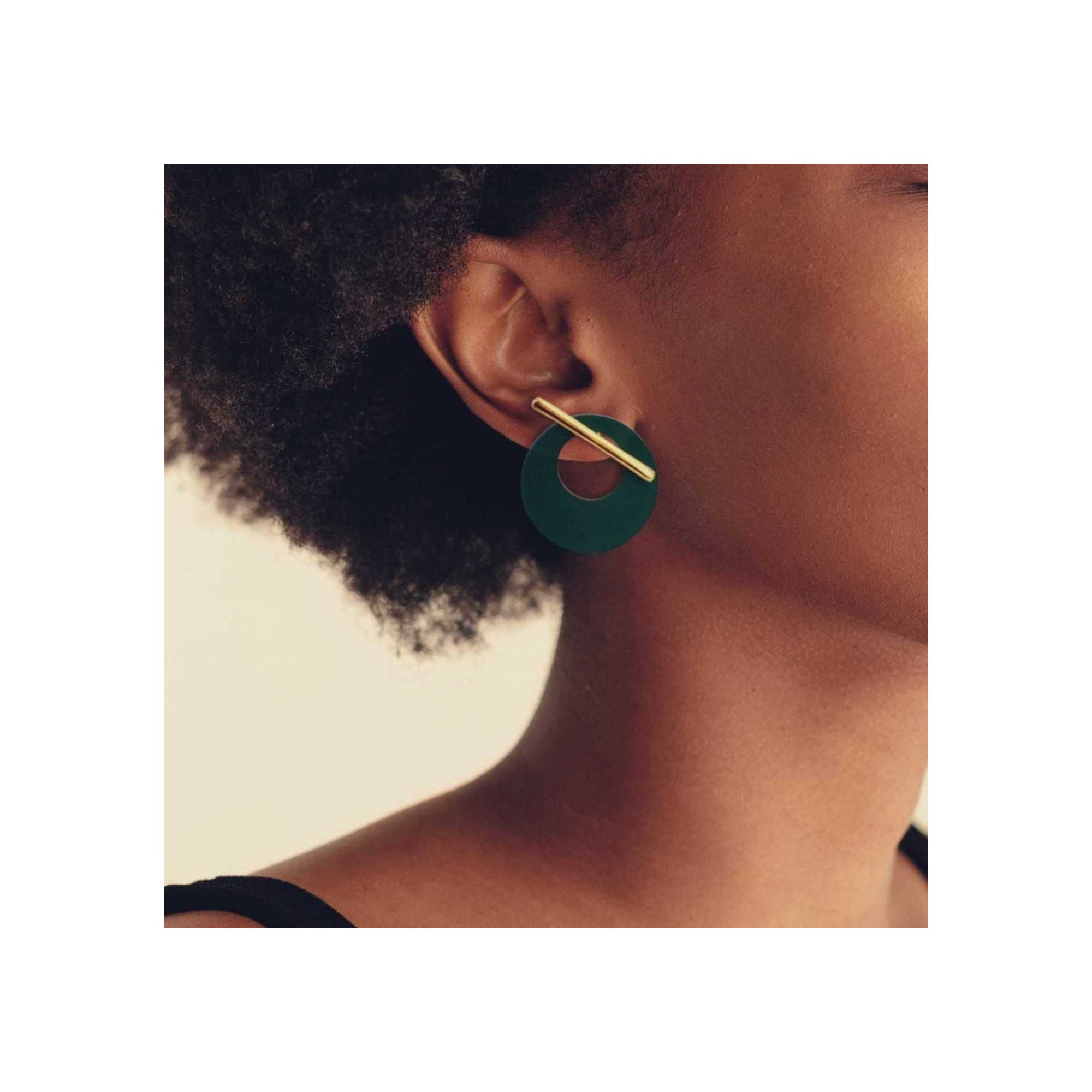 Kythnos Earrings POUPADOU, wore by a woman