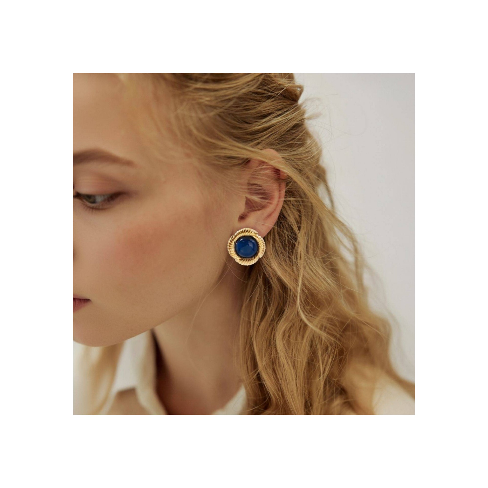 Boucles d'oreilles Aegea POUPADOU, portées