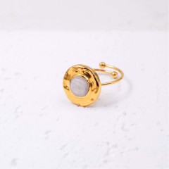 Agape Ring POUPADOU, front view