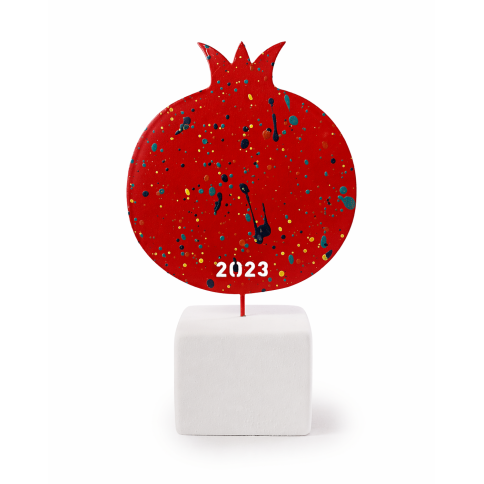 Charm 2023 - Decorative sculpture Pomegrenate red AFP, front view