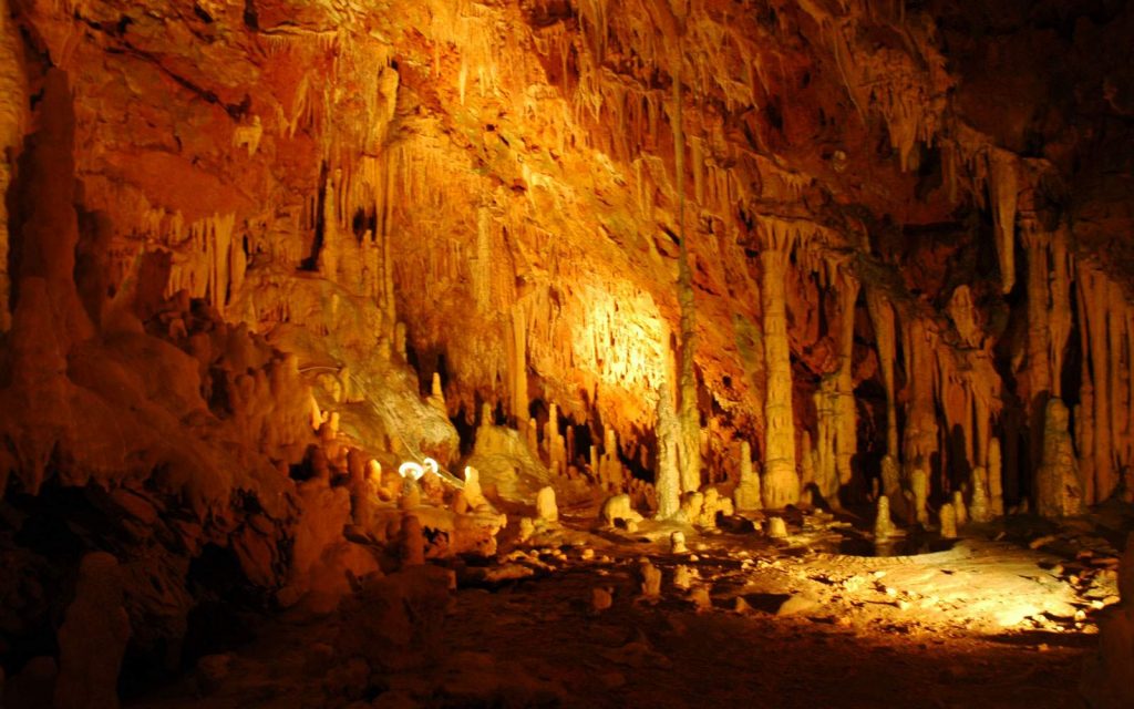 Grotte de Diros, en Laconie, Grèce