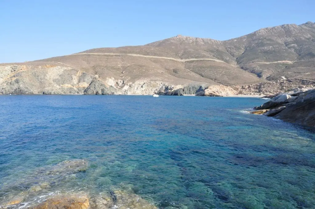La plage de Livada sur l'île de Tinos