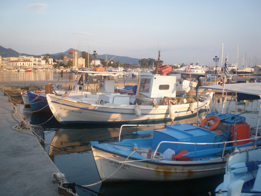 Port de l'île d'Égine, en Grèce