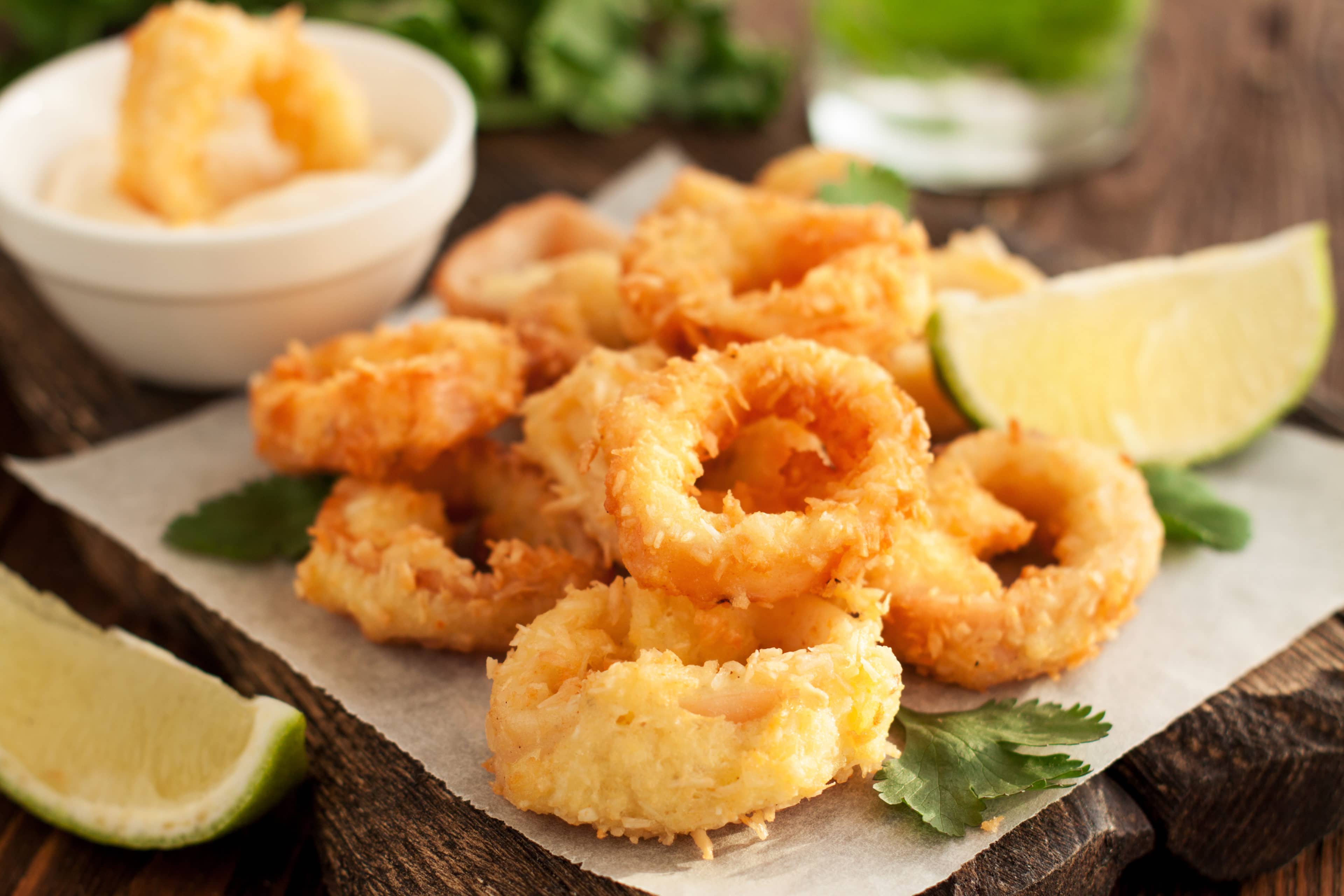 Kalamarakia tiganita ou Calamars frits - Poupadou