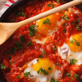 Eggs with tomatoes