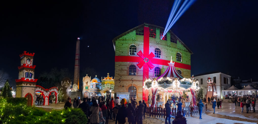 Le Milos Matsopoulou à Trikala, un bâtiment de la vie historique et culturelle pendant Noël