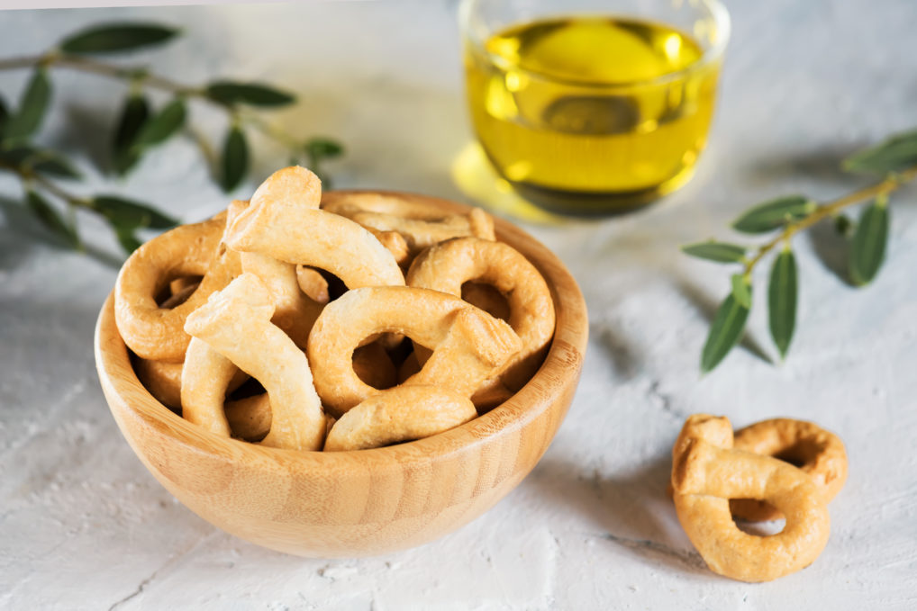 Les biscuits apéritifs grecs à l'huile d'olive extra vierge