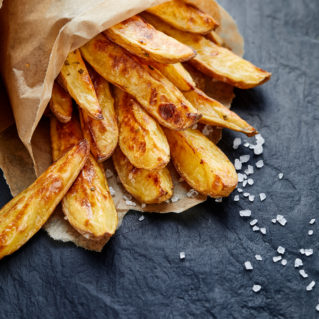 Patates tiganites sto fourno, frites au four maison