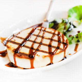 Manouri grillé avec crème balsamique